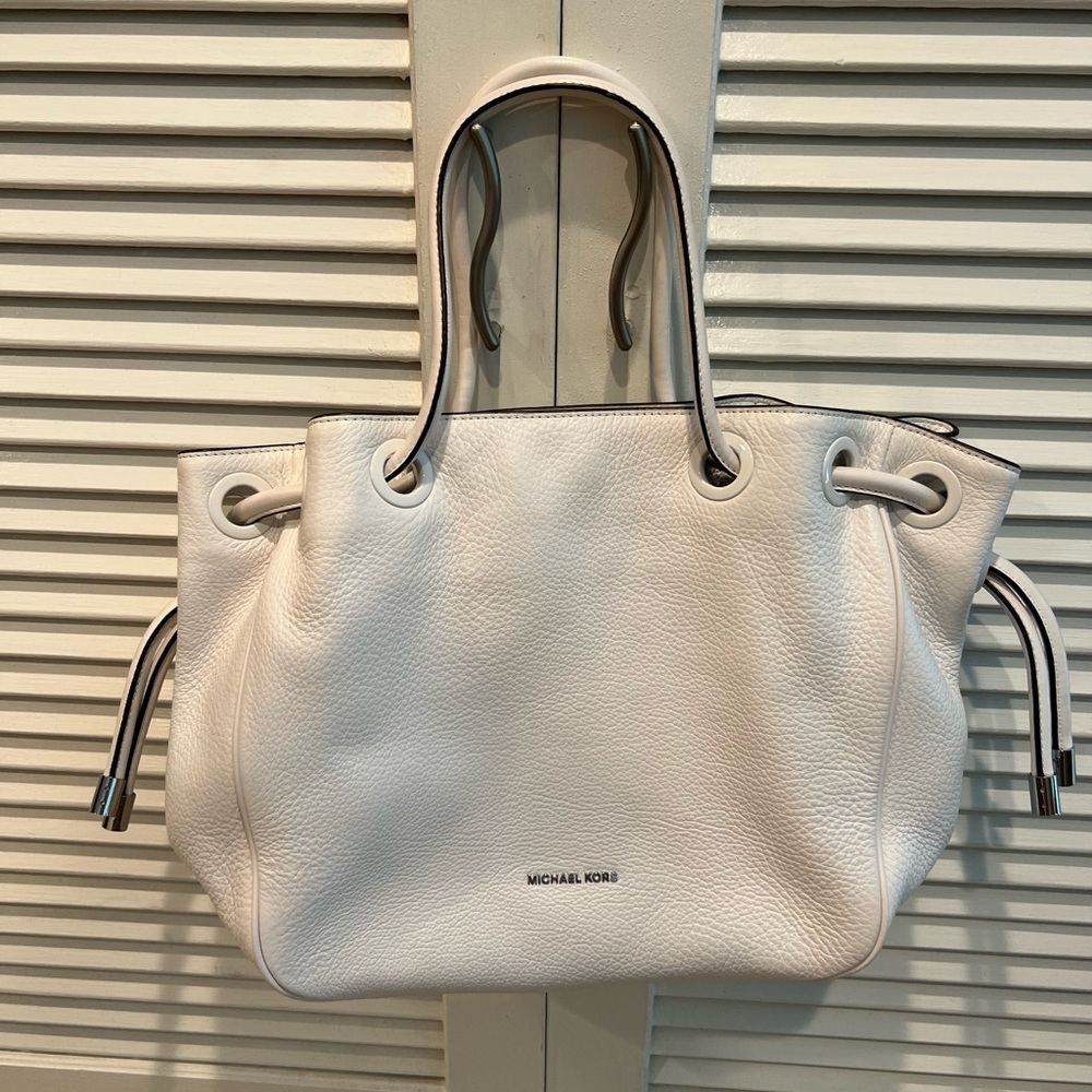 Hand bag - Picture 2 of 3